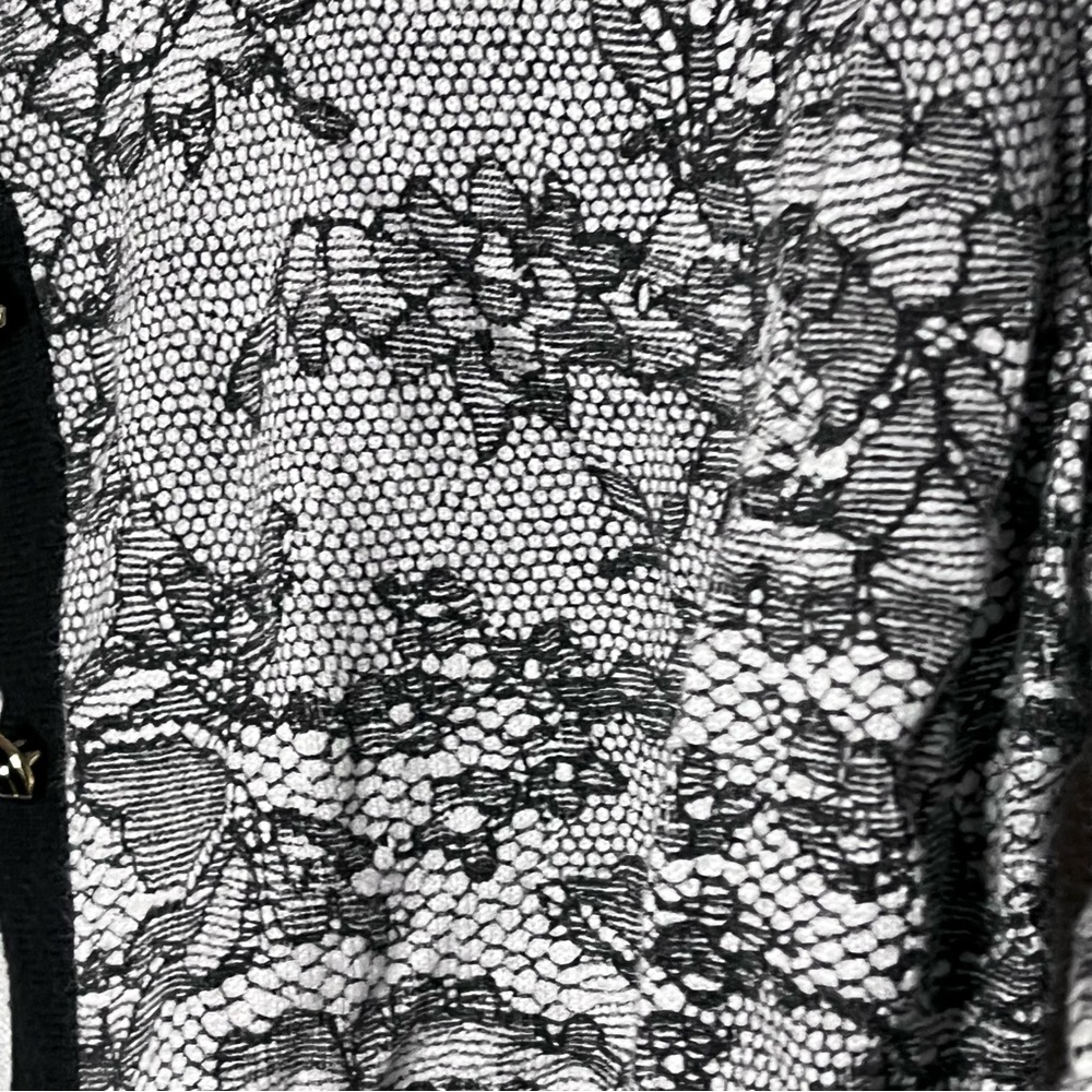 New York and Company M NWOT Black and White Lace Print Cropped Cardigan - Picture 2 of 6